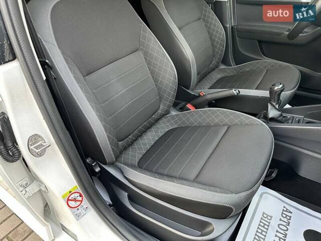 Белый Шкода Фабия, объемом двигателя 1 л и пробегом 104 тыс. км за 8200 $, фото 34 на Automoto.ua