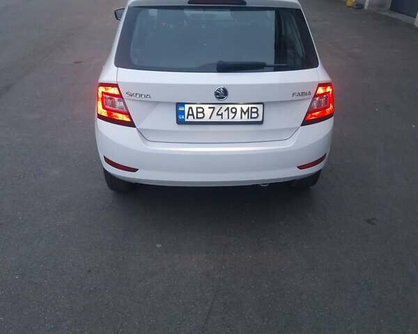 Білий Шкода Фабія, об'ємом двигуна 1 л та пробігом 106 тис. км за 8400 $, фото 51 на Automoto.ua