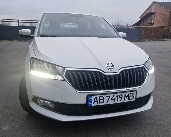 Білий Шкода Фабія, об'ємом двигуна 1 л та пробігом 106 тис. км за 8400 $, фото 1 на Automoto.ua