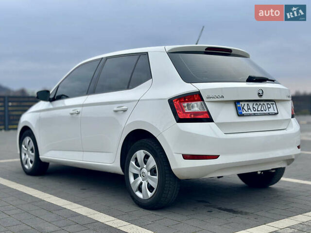 Белый Шкода Фабия, объемом двигателя 1 л и пробегом 131 тыс. км за 8499 $, фото 43 на Automoto.ua