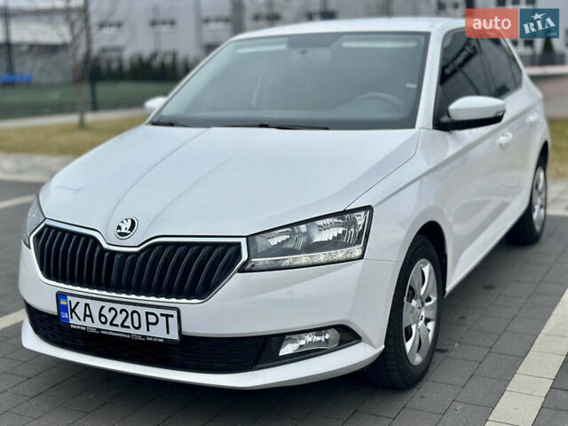 Белый Шкода Фабия, объемом двигателя 1 л и пробегом 131 тыс. км за 8499 $, фото 39 на Automoto.ua