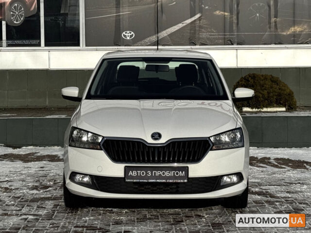 Білий Шкода Фабія, об'ємом двигуна 1 л та пробігом 124 тис. км за 8277 $, фото 1 на Automoto.ua