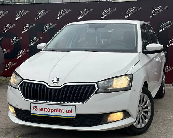 Белый Шкода Фабия, объемом двигателя 1 л и пробегом 120 тыс. км за 8300 $, фото 2 на Automoto.ua