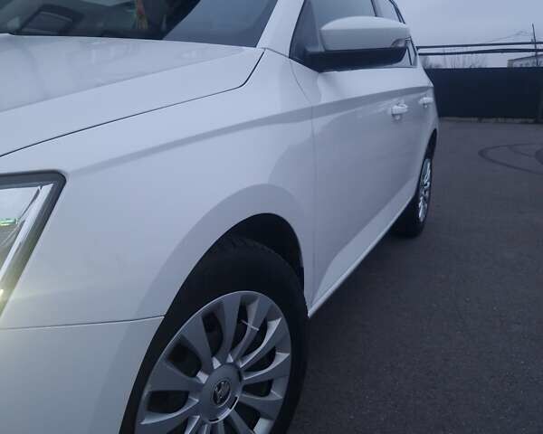 Білий Шкода Фабія, об'ємом двигуна 1 л та пробігом 106 тис. км за 8400 $, фото 42 на Automoto.ua
