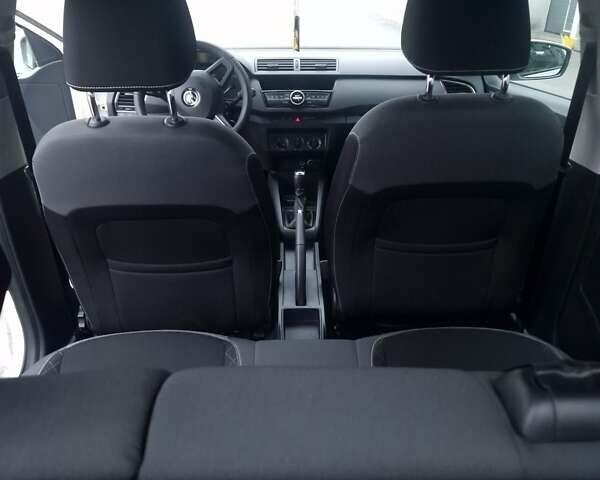 Білий Шкода Фабія, об'ємом двигуна 1 л та пробігом 106 тис. км за 8400 $, фото 30 на Automoto.ua