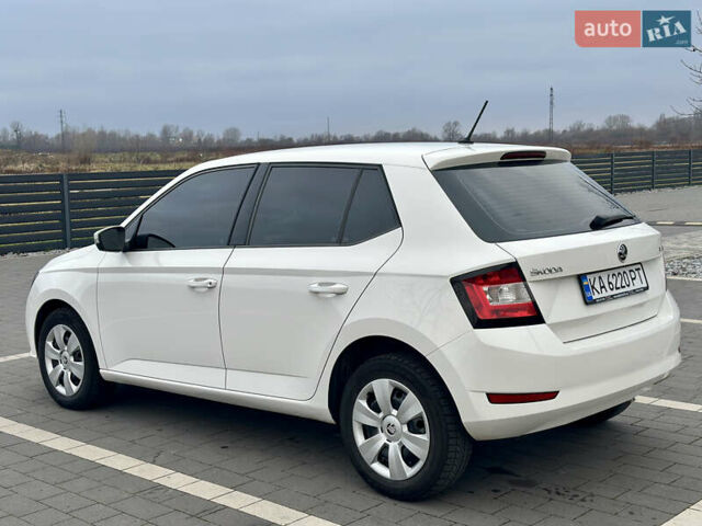 Белый Шкода Фабия, объемом двигателя 1 л и пробегом 131 тыс. км за 8499 $, фото 11 на Automoto.ua