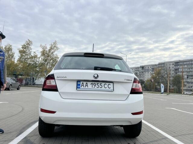 Шкода Фабия 2019 в Сумах на Automoto.ua Белый Шкода Фабия, объемом двигателя 1 л и пробегом 100 тыс. км за 7800 $, фото 2 на Automoto.ua