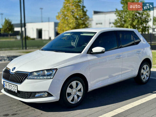 Белый Шкода Фабия, объемом двигателя 1 л и пробегом 139 тыс. км за 8400 $, фото 12 на Automoto.ua