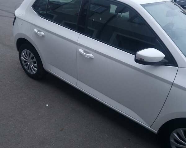 Білий Шкода Фабія, об'ємом двигуна 1 л та пробігом 106 тис. км за 8400 $, фото 45 на Automoto.ua