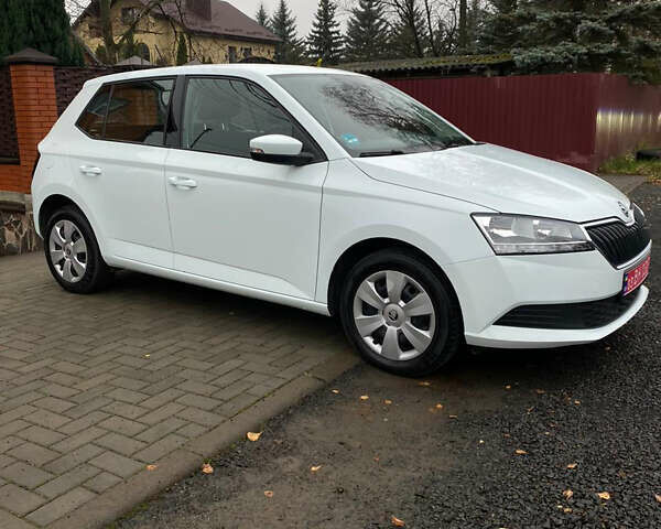 Белый Шкода Фабия, объемом двигателя 0 л и пробегом 101 тыс. км за 10300 $, фото 12 на Automoto.ua