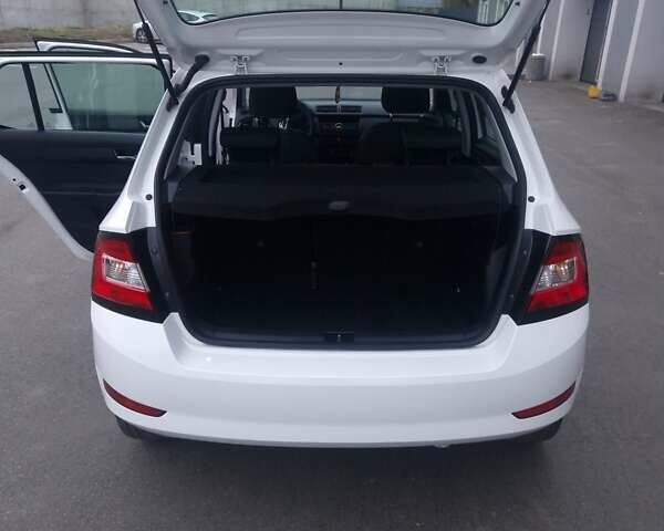 Білий Шкода Фабія, об'ємом двигуна 1 л та пробігом 106 тис. км за 8400 $, фото 41 на Automoto.ua