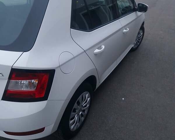 Білий Шкода Фабія, об'ємом двигуна 1 л та пробігом 106 тис. км за 8400 $, фото 46 на Automoto.ua