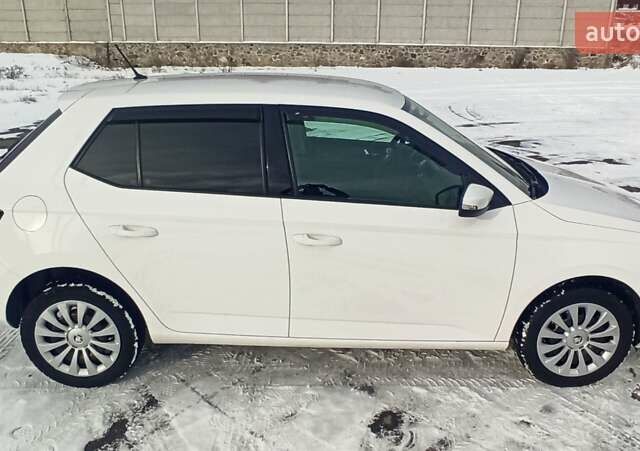 Білий Шкода Фабія, об'ємом двигуна 1 л та пробігом 98 тис. км за 8500 $, фото 16 на Automoto.ua