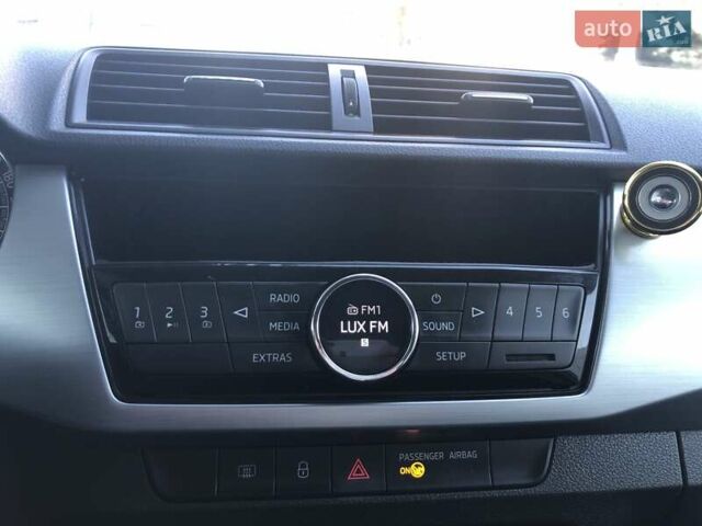 Белый Шкода Фабия, объемом двигателя 1 л и пробегом 98 тыс. км за 8700 $, фото 13 на Automoto.ua