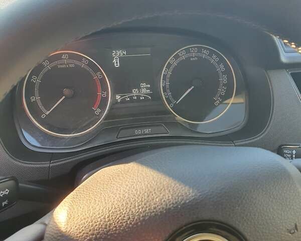 Білий Шкода Фабія, об'ємом двигуна 1 л та пробігом 105 тис. км за 8500 $, фото 10 на Automoto.ua