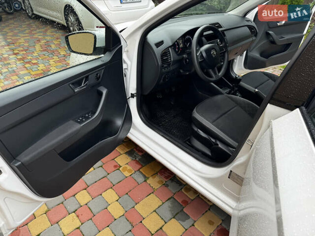 Білий Шкода Фабія, об'ємом двигуна 1 л та пробігом 95 тис. км за 8800 $, фото 11 на Automoto.ua