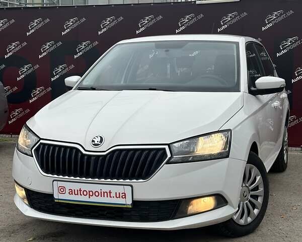 Белый Шкода Фабия, объемом двигателя 1 л и пробегом 120 тыс. км за 8300 $, фото 2 на Automoto.ua