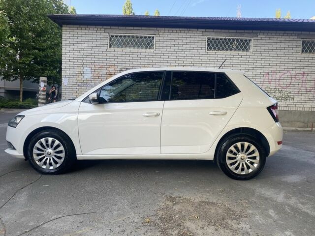 Белый Шкода Фабия, объемом двигателя 1 л и пробегом 92 тыс. км за 9100 $, фото 7 на Automoto.ua