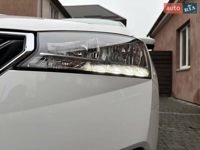 Белый Шкода Фабия, объемом двигателя 1 л и пробегом 103 тыс. км за 8700 $, фото 17 на Automoto.ua
