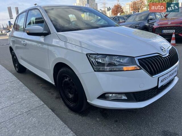 Белый Шкода Фабия, объемом двигателя 1 л и пробегом 115 тыс. км за 8021 $, фото 8 на Automoto.ua