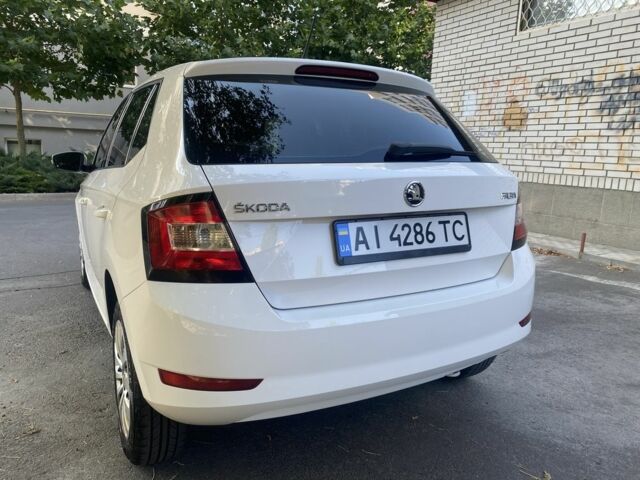 Белый Шкода Фабия, объемом двигателя 1 л и пробегом 92 тыс. км за 9100 $, фото 6 на Automoto.ua