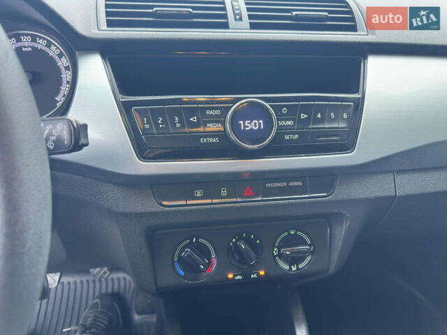 Белый Шкода Фабия, объемом двигателя 1 л и пробегом 131 тыс. км за 8499 $, фото 33 на Automoto.ua