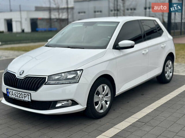 Белый Шкода Фабия, объемом двигателя 1 л и пробегом 131 тыс. км за 8499 $, фото 10 на Automoto.ua