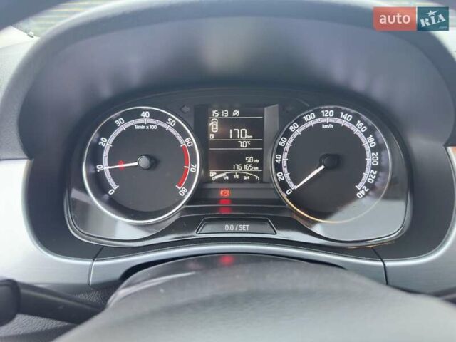 Білий Шкода Фабія, об'ємом двигуна 1 л та пробігом 176 тис. км за 8600 $, фото 26 на Automoto.ua