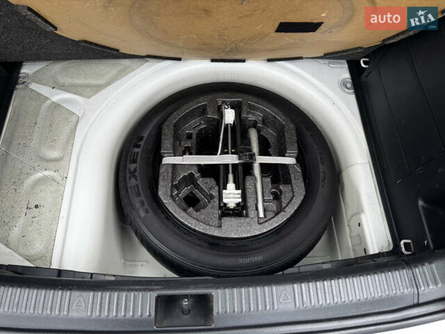 Білий Шкода Фабія, об'ємом двигуна 1 л та пробігом 95 тис. км за 8800 $, фото 22 на Automoto.ua