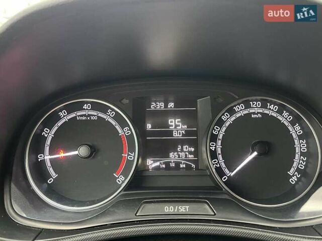 Білий Шкода Фабія, об'ємом двигуна 1 л та пробігом 165 тис. км за 8273 $, фото 21 на Automoto.ua