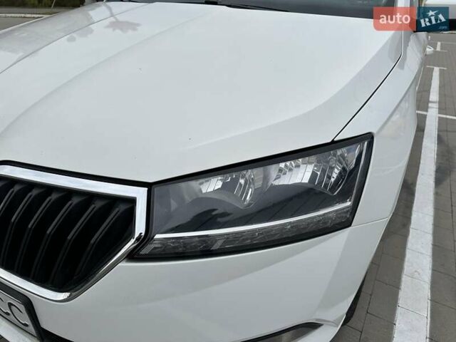 Шкода Фабия 2019 в Сумах на Automoto.ua Белый Шкода Фабия, объемом двигателя 1 л и пробегом 100 тыс. км за 8000 $, фото 6 на Automoto.ua