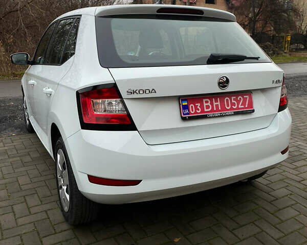 Белый Шкода Фабия, объемом двигателя 0 л и пробегом 101 тыс. км за 10300 $, фото 10 на Automoto.ua