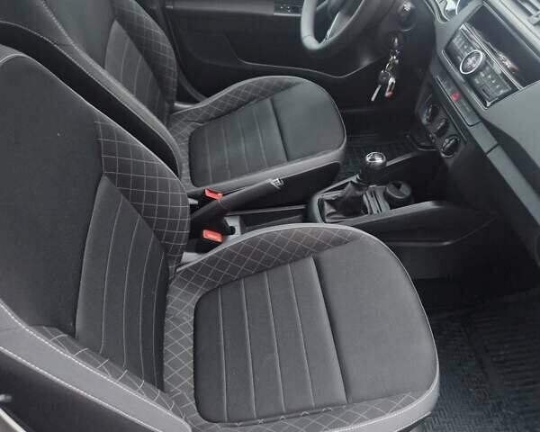 Білий Шкода Фабія, об'ємом двигуна 1 л та пробігом 106 тис. км за 8400 $, фото 14 на Automoto.ua