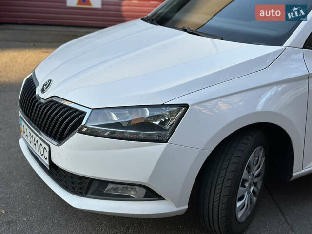Белый Шкода Фабия, объемом двигателя 1 л и пробегом 84 тыс. км за 8400 $, фото 12 на Automoto.ua