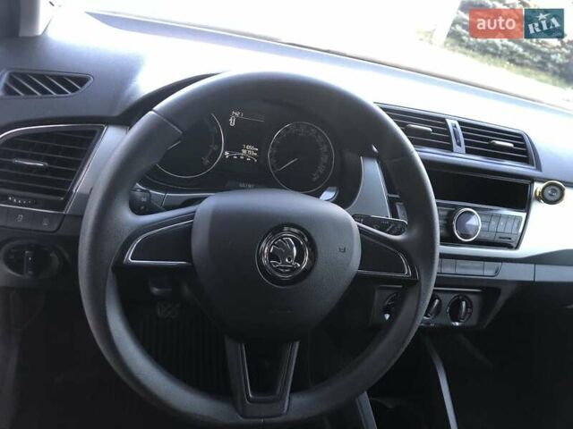 Белый Шкода Фабия, объемом двигателя 1 л и пробегом 98 тыс. км за 8700 $, фото 11 на Automoto.ua