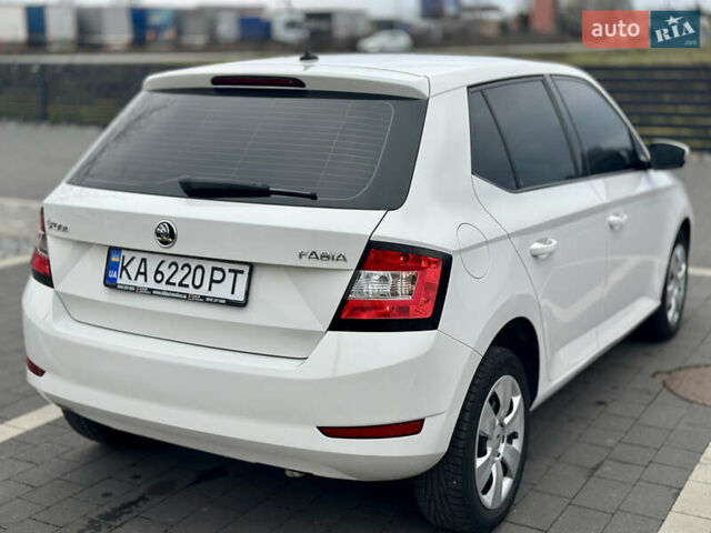 Белый Шкода Фабия, объемом двигателя 1 л и пробегом 131 тыс. км за 8499 $, фото 18 на Automoto.ua