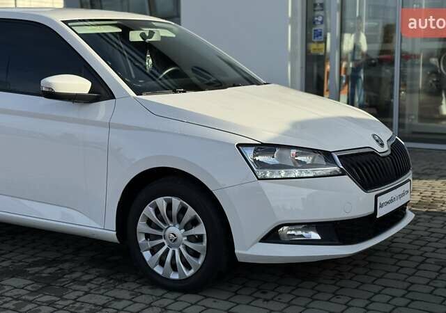 Белый Шкода Фабия, объемом двигателя 1 л и пробегом 146 тыс. км за 8880 $, фото 14 на Automoto.ua