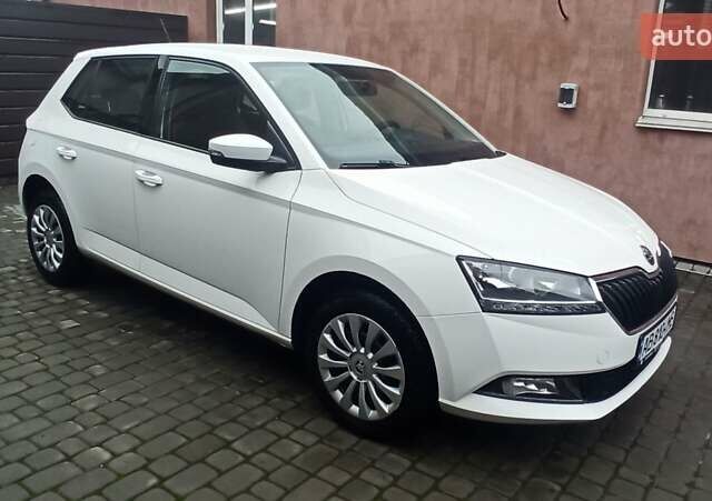 Белый Шкода Фабия, объемом двигателя 1 л и пробегом 92 тыс. км за 8700 $, фото 9 на Automoto.ua