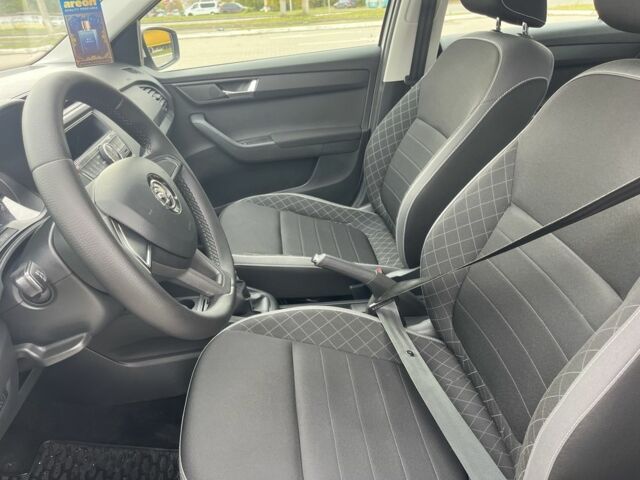 Шкода Фабия 2019 в Сумах на Automoto.ua Белый Шкода Фабия, объемом двигателя 1 л и пробегом 100 тыс. км за 7800 $, фото 6 на Automoto.ua