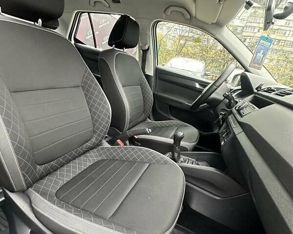 Белый Шкода Фабия, объемом двигателя 1 л и пробегом 120 тыс. км за 8300 $, фото 11 на Automoto.ua