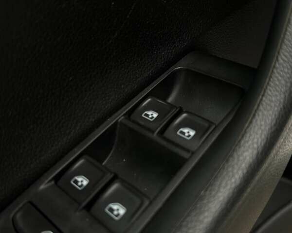 Белый Шкода Фабия, объемом двигателя 1 л и пробегом 120 тыс. км за 8300 $, фото 21 на Automoto.ua