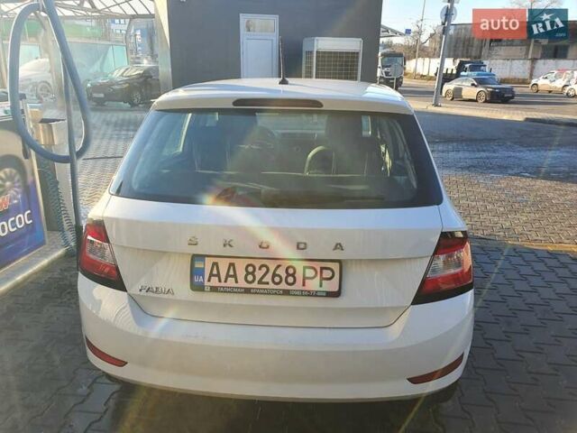 Білий Шкода Фабія, об'ємом двигуна 1 л та пробігом 105 тис. км за 8500 $, фото 3 на Automoto.ua