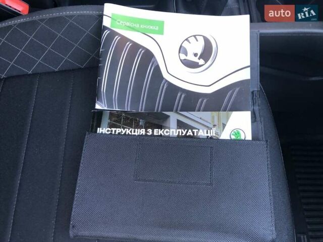 Белый Шкода Фабия, объемом двигателя 1 л и пробегом 98 тыс. км за 8700 $, фото 22 на Automoto.ua