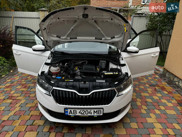 Білий Шкода Фабія, об'ємом двигуна 1 л та пробігом 95 тис. км за 8800 $, фото 20 на Automoto.ua