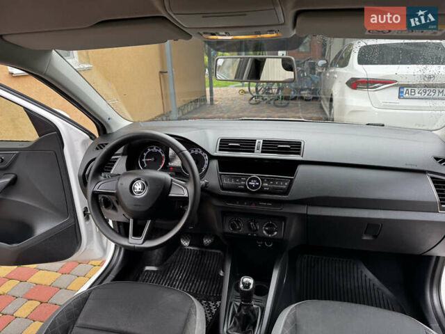 Білий Шкода Фабія, об'ємом двигуна 1 л та пробігом 95 тис. км за 8800 $, фото 10 на Automoto.ua