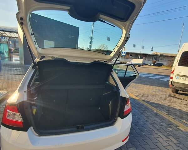 Білий Шкода Фабія, об'ємом двигуна 1 л та пробігом 105 тис. км за 8500 $, фото 6 на Automoto.ua