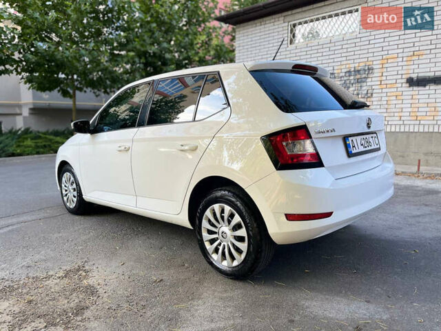 Белый Шкода Фабия, объемом двигателя 1 л и пробегом 92 тыс. км за 9100 $, фото 2 на Automoto.ua