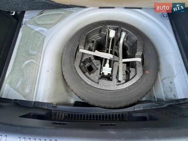 Белый Шкода Фабия, объемом двигателя 1 л и пробегом 115 тыс. км за 8021 $, фото 16 на Automoto.ua