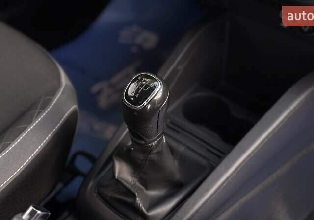 Белый Шкода Фабия, объемом двигателя 1 л и пробегом 146 тыс. км за 8880 $, фото 40 на Automoto.ua