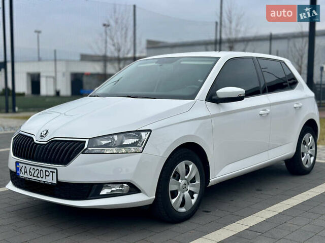 Белый Шкода Фабия, объемом двигателя 1 л и пробегом 131 тыс. км за 8499 $, фото 40 на Automoto.ua